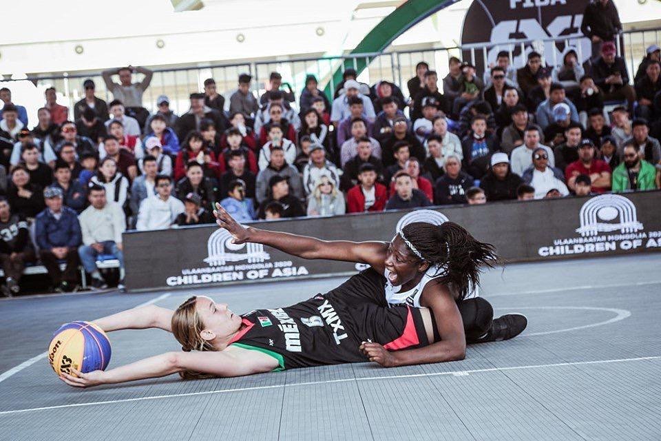 Karina Esquer basquetbol