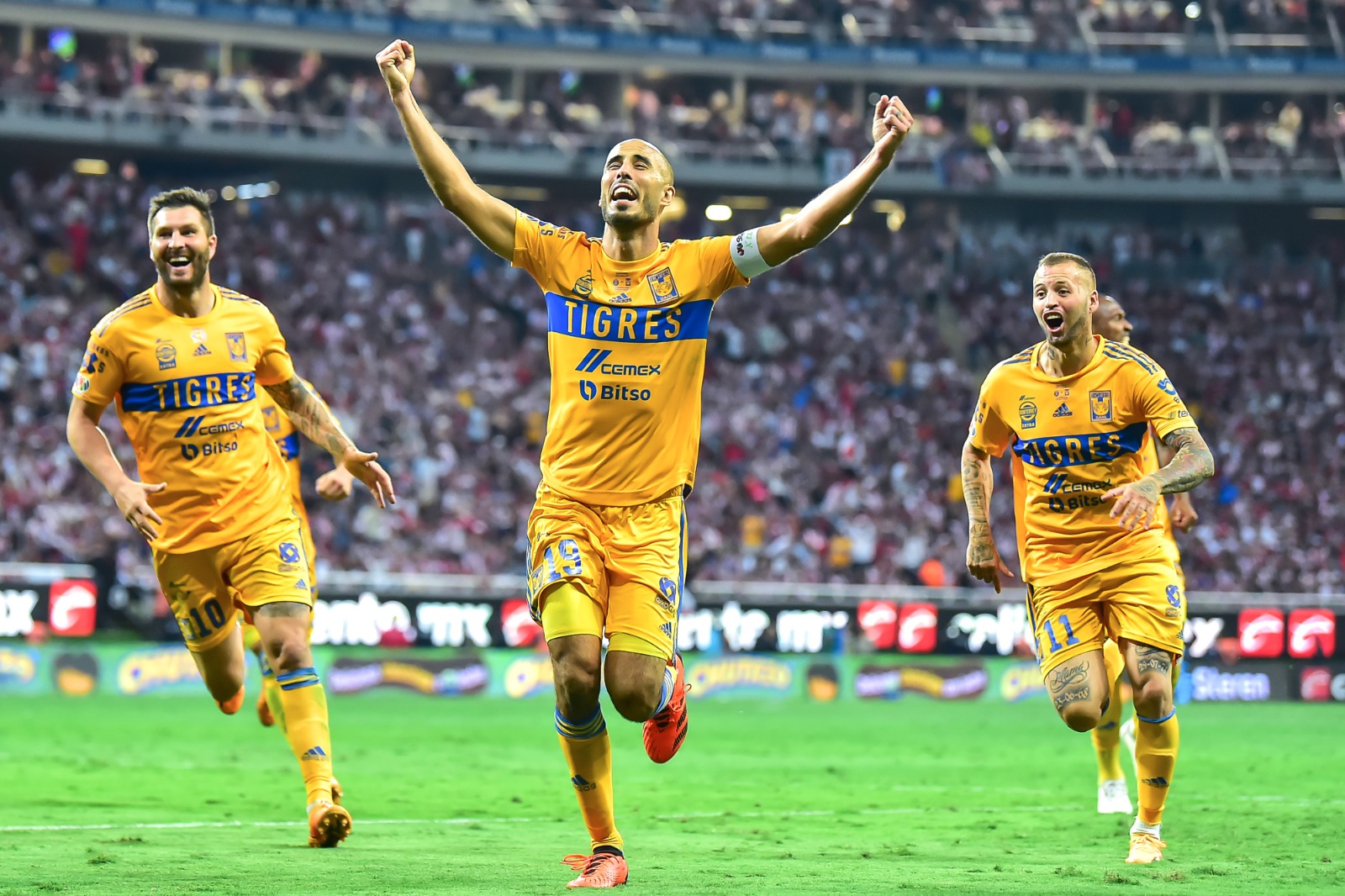 Tigres se corona campeón de México con remontada en la cancha de