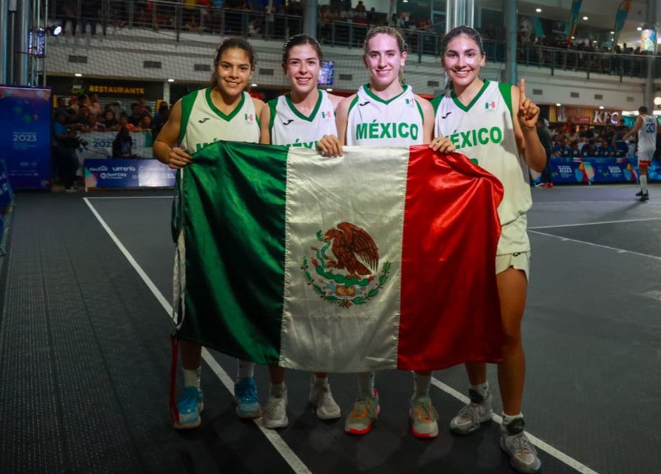 La sonorense Karina Esquer anota de último momento para darle la medalla de oro a México en los Juegos Centroamericanos en basquetbol 3x3