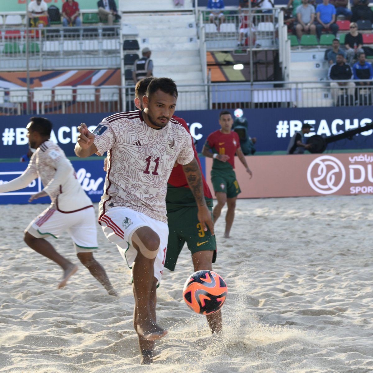 México cae al debutar en Mundial de futbol playa; anota gol el