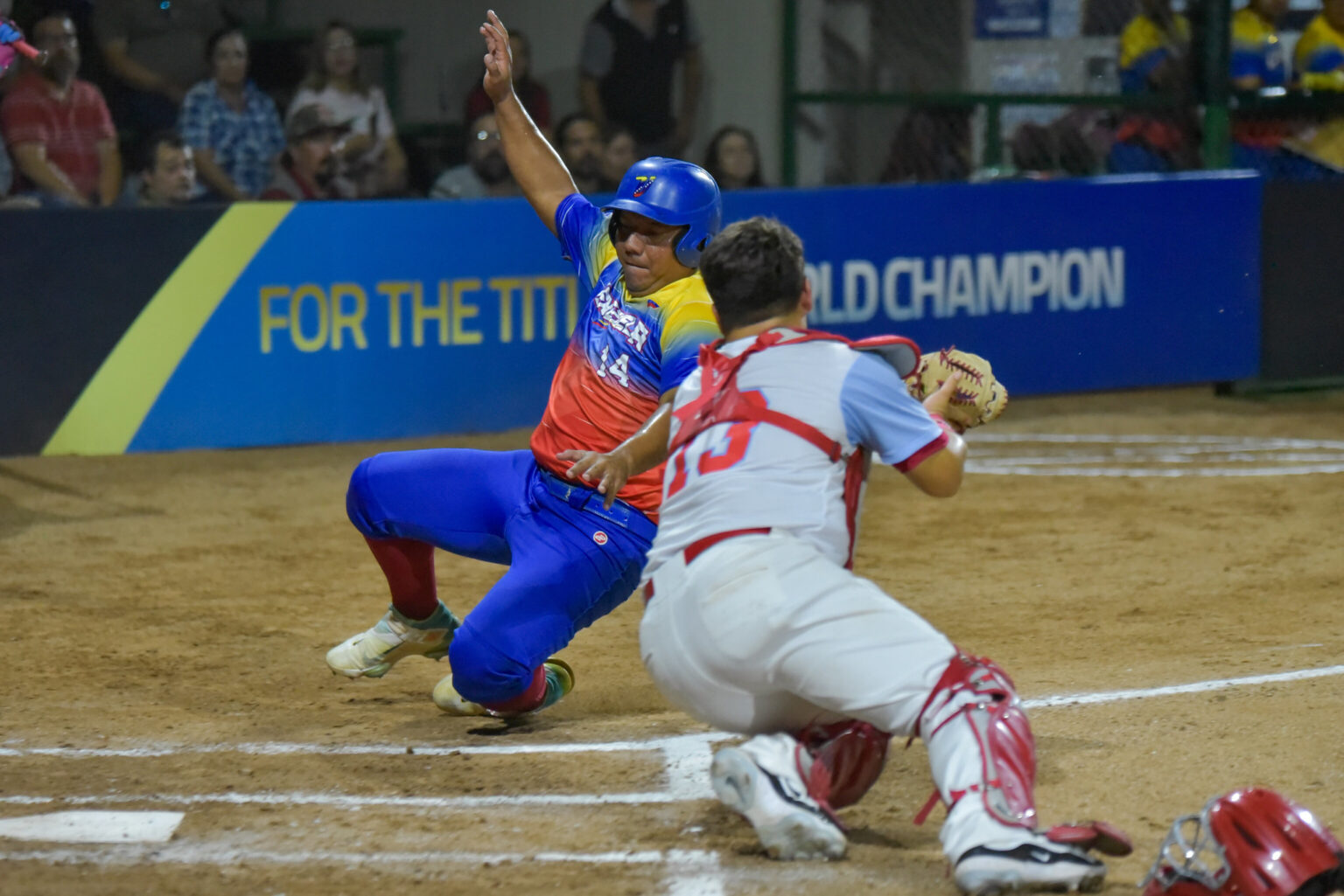 México cae ante Venezuela en la Copa Mundial de Softbol en Hermosillo