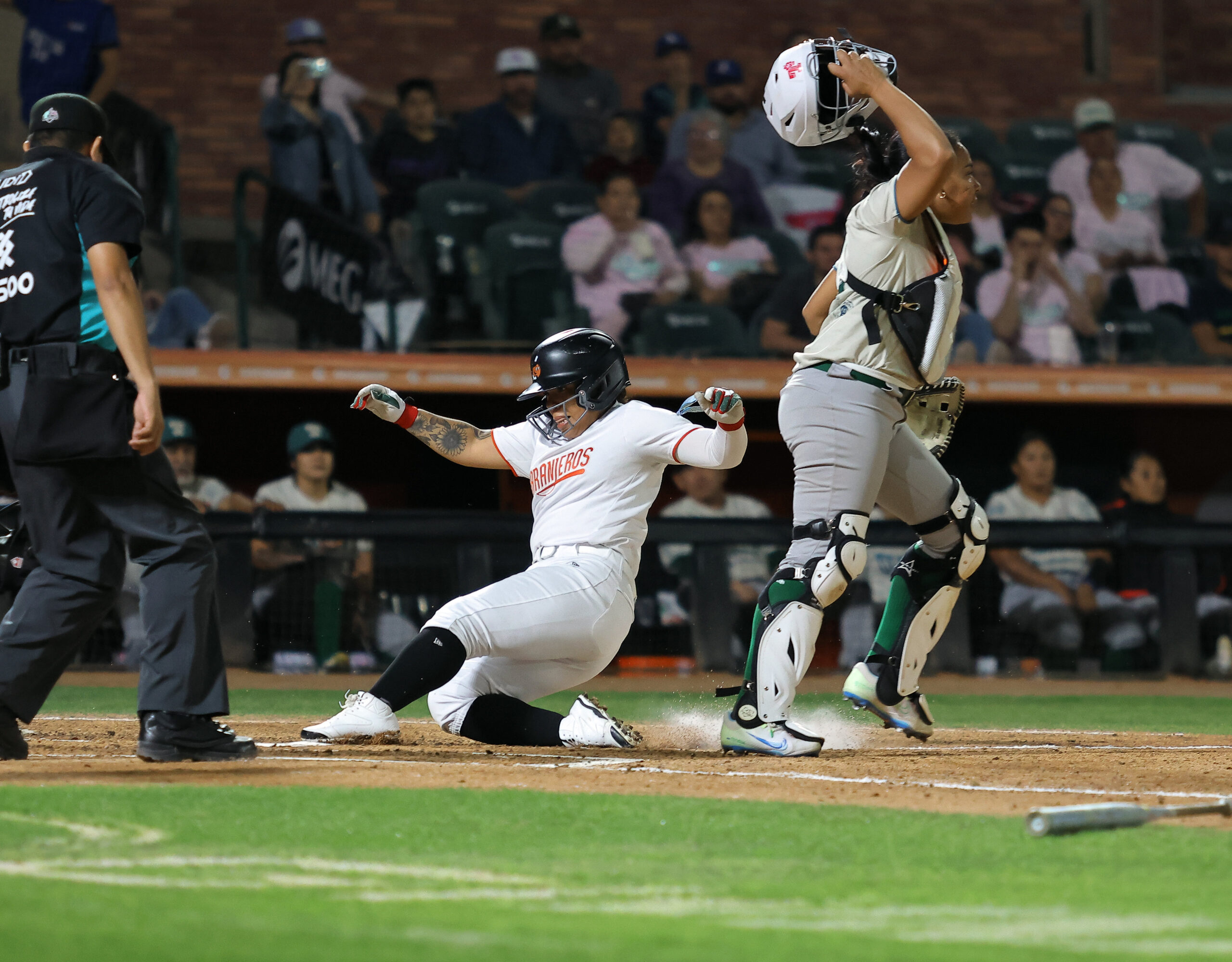 Naranjeros de Hermosillo softbol femenil