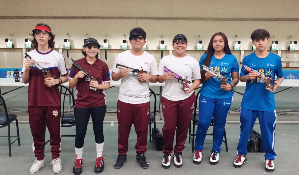 Andrea Ibarra David Valdez Mouet tiro deportivo