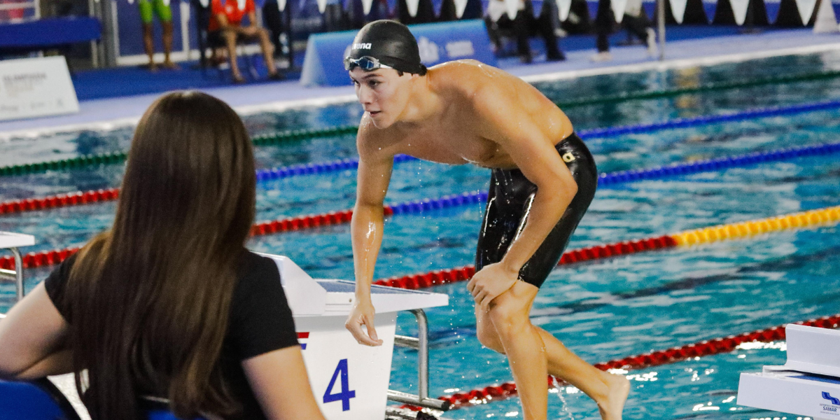 Alfredo Velázquez natación