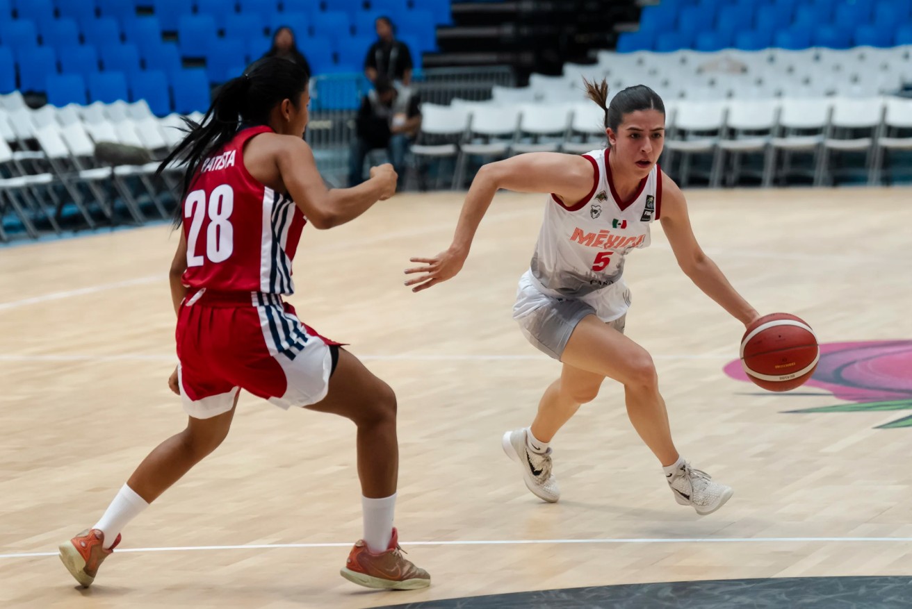 Karina Esquer basquetbol