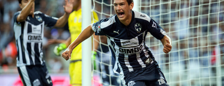 César Montes futbol