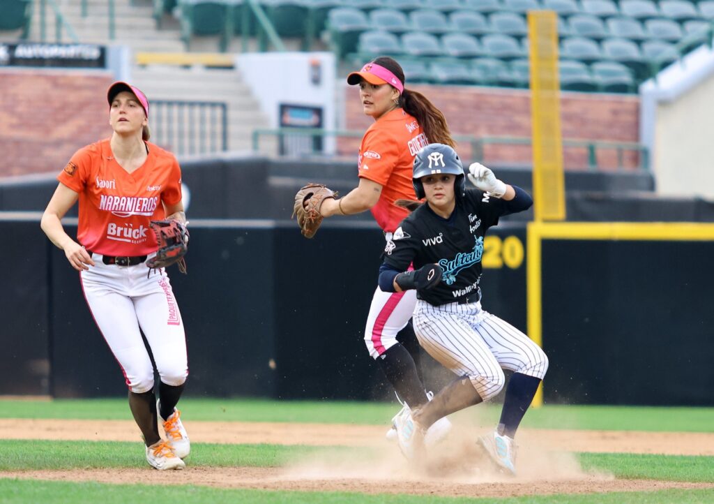 Naranjeros de Hermosillo softbol