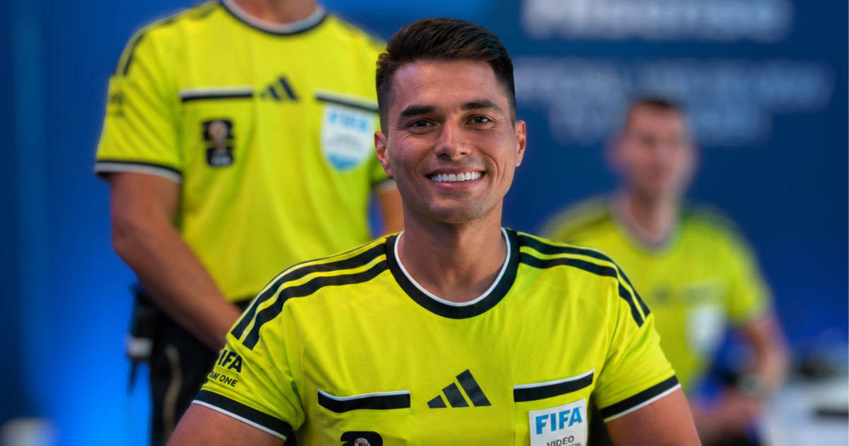 Guillermo Pacheco Larios se convirtió en el primer árbitro sonorense en sancionar un partido de Copa del Mundo en la historia al fungir como VAR