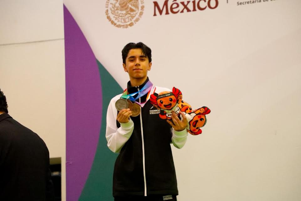 Brandon Bojórquez Premio Estatal Deporte luchas
