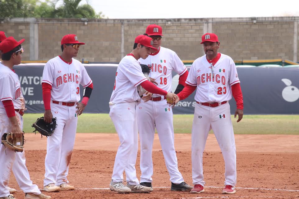 Carlos Parra Premio Estatal Deporte softbol